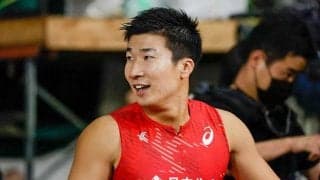 桐生祥秀、豪華特大ケーキに笑顔　25歳誕生日に反響「美味そー」「確かにデカイ!!」