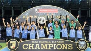 王者・川崎Fが一挙17選手と契約更新! 主将DF谷口彰悟にFW小林悠、MF家長昭博、MF三笘薫も