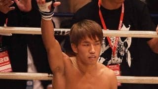 朝倉海、愛犬「大吉君」と“浜辺の海散歩”に反響「癒しです」「良い写真すぎる」