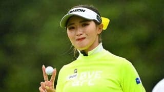 甘えた“ワンちゃんポーズ”披露　22歳臼井麗香の1枚にファン虜「反則、可愛すぎ」