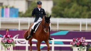 スポーツが苦手な人も観たくなる、優雅な「馬のバレエ」とは