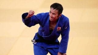 柔道・高藤直寿、愛犬「炭治郎」に金メダル贈呈　「可愛すぎ」「凛々しい」と話題に