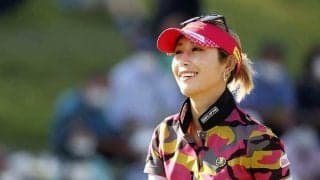 金田久美子、口元まで豪華な“ヴィトンマスク姿”に反響「売ってる？」「目力スゴイ」