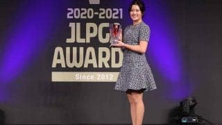 【ゴルフ】「4冠」稲見萌寧、ミニワンピで会場魅了　JLPGAアワード後は練習へ