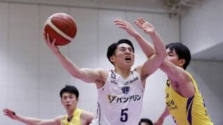 河村勇輝と小川麻斗、Bリーグの舞台で同級生対決が実現「すごくうれしい」