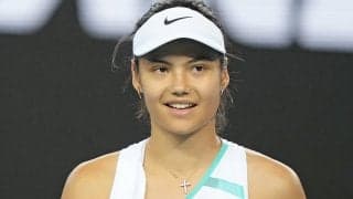 19歳の全米女王ラドゥカヌ、スポンサーイベントできらきら輝くドレス姿を披露