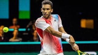 ついにツアー初優勝、オジェ・アリアシムがチチパスを下してトロフィーを掲げる「決して平坦な道のりではなかった」 [ABNアムロ世界テニス・トーナメント]