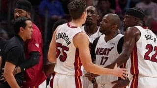 ウォリアーズに敗れ2連敗のヒート…試合中にはバトラーとスポールストラHCが衝突