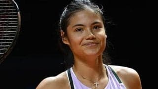 初8強、次戦はシフィオンテク