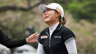 週末の女子ゴルフ地上波中継で生まれた名場面に反響　黄金世代の絆に「感動です！」