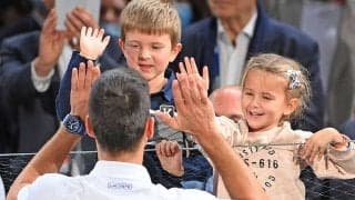 ジョコビッチ、息子ステファン君と自身のプレー写真を公開「似ているよね」[ウィンブルドン]
