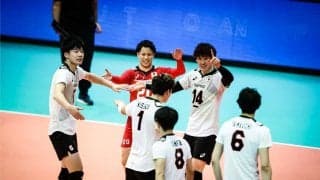 決勝ラウンド進出を決めた男子日本代表　カナダに快勝