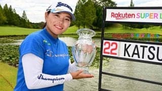 勝みなみ＆稲見萌寧、「相合傘」の仲良しラウンドに反響「やっぱり恋バナですかね」