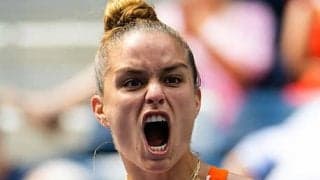 サッカリ 逆転で大会初の4強