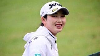 暫定首位の小祝さくら、眠気と闘いながら29Hで10バーディー「あくびが止まらなくて」