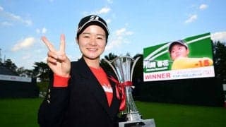 19歳川崎春花、V直後の行動　マイクを避けてペコペコ「今後ともお願いいたします」