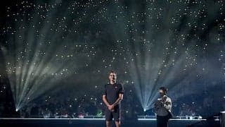 ロジャー・フェデラー、3年ぶり来日でユニクロ・イベントに登場　ジュニア指導に 「ここから日本の次世代が出てほしい」と声援
