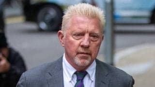 早期釈放となったベッカー氏、「命を落とすと思った」と涙ながらに刑務所生活を明かす