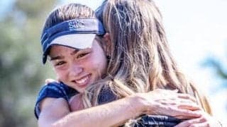 クロスリー真優16歳、テニスで生きる覚悟を決めた。「プロへの登竜門」で日本人初の連続優勝を果たした少女の次なる夢は？