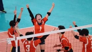春高バレー　誠英、泥臭く逆転　拾って流れ呼び込み１０大会ぶりの決勝進出
