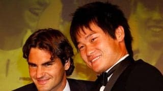  フェデラーが国枝慎吾を激励 