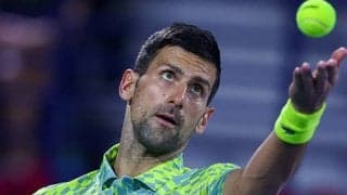 ジョコ、モンテカルロ会場で練習