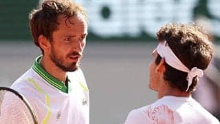  世界2位メド 予選勝者に敗退の波乱 