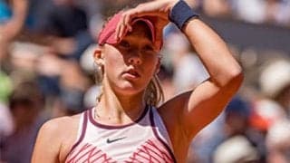 ロシア16歳「まだビザが…」