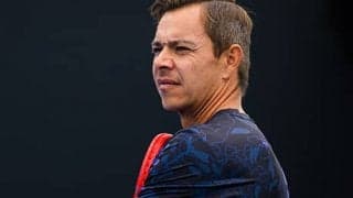  大坂元コーチ「謝る必要ない」 
