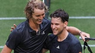 息ぴったり！仲良しすぎる握手