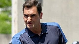  フェデラー 両手バックハンド披露 