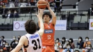 プレシーズンゲームで島根と引き分けた広島…中村拓人「自分の役割は守備のトーンのセット」