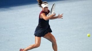 本玉真唯、世界2位シフィオンテクに健闘もリードを守り切れずストレートで敗れる[東レPPO]