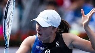 ボレー向上シフィオンテク 初戦突破