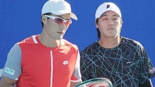  松井/上杉ペア 接戦の末初戦敗退 