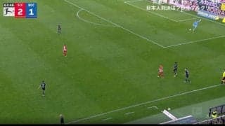 ブチギレる守護神！ファウル判定に怒った浅野ボーフムのGKがまさかの“暴挙” スタンドにボールを蹴り込んで物議を醸したプレー「もらわなくていいイエローはダメ」
