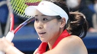  日比野が勝利、初日は1勝1敗 