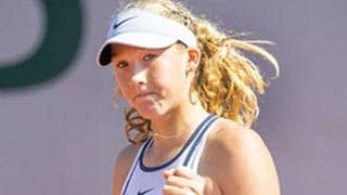 世界293位→46位の16歳に新人賞