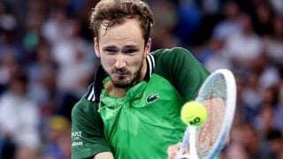  メド初戦突破、元世界6位新コーチ帯同 