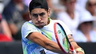 地元の期待背負い決勝へ 単複2冠に王手