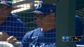 ロバーツ監督、\"お粗末\"プレーに一瞬で表情固まる ドジャースの二遊間に不安要素が露呈か