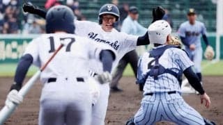宇治山田商、頭部死球で交代　体調不良も、選手交代相次ぐ　センバツ
