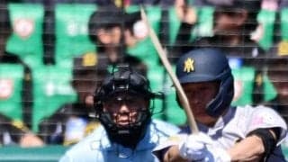 青森山田の選手の木製バット折れる　高校野球で珍場面　センバツ