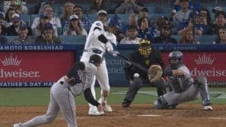 大谷翔平、速すぎる打球に塁審まで危機一髪の瞬間 弾丸182キロ打球、あわや直撃を“全力回避”
