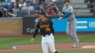 一体、何が起きた…！？ 大谷翔平、特大アーチを打った瞬間に“異変”が起きた…！ 怪物ピッチャーのリアクションが話題に「笑ってる？」「カッコ良すぎるだろ」