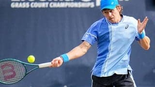 デミノー、ラオニッチに快勝で4強