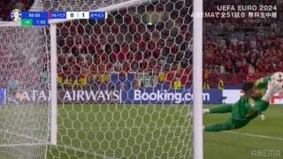 「バスケ選手くらい手のひらデカい」「やばすぎだろ」スペイン代表GKラヤがビッグセーブ連発！絶体絶命の危機に豪快横っ飛び＆完璧すぎるキャッチングの瞬間