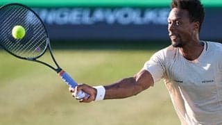 モンフィス、ティーム撃破で芝3年ぶり白星