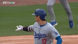 「ショーヘイ！ 踏んでないぞ」大谷翔平、24号でベンチが大騒ぎ 異例ずくめの“珍事”発生の瞬間