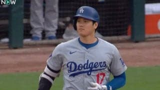 え、あれ入ったの！？ 大谷翔平、もはや人間じゃない　本人もビックリ…？ 片手で運んだ“変態パワー弾”で見せた一瞬の“表情”にファン騒然「マジかｗ」「怪力すぎる」